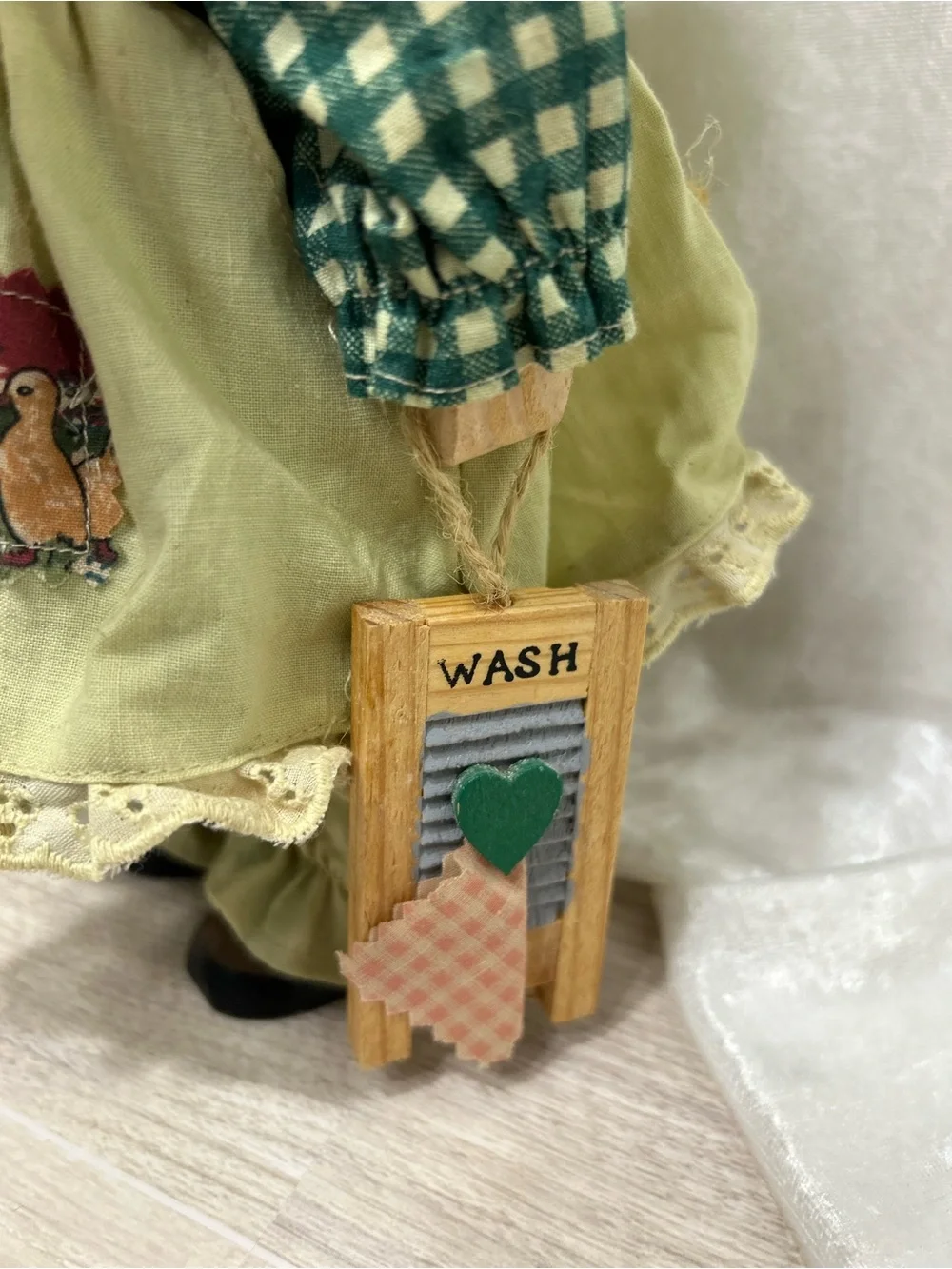 Vintage 1997 Seedplanters Lindsey Hollow Naomi Sue Doll Box Tags